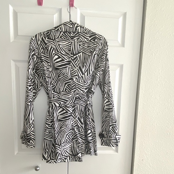 Rue21 XL Blk/Wh Jacket - Picture 3 of 9